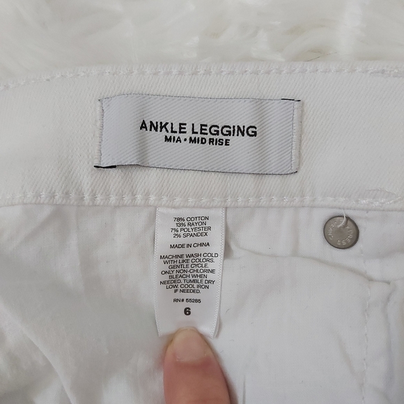 Express Jeans White Ankle Mia Knee Slit Jeans - Picture 9 of 11